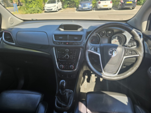 2014 Vauxhall Mokka 1.4 T Se in Red — image 5