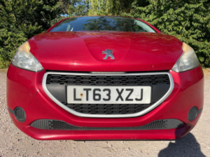 2013 Peugeot 208 1.4 Hdi Access+ Euro 5 5dr in Red — image 5