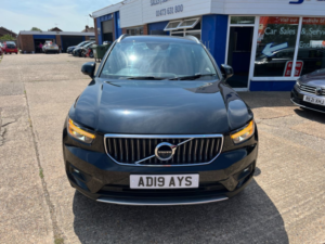 2019 Volvo Xc40 1.5 T3 Inscription SUV 5dr Petrol Manual Euro 6 (s/s) (163 Ps) in Black — image 2