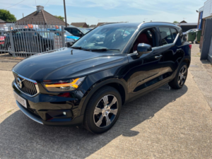 2019 Volvo Xc40 1.5 T3 Inscription SUV 5dr Petrol Manual Euro 6 (s/s) (163 Ps) in Black — image 3
