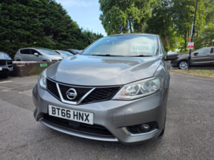 2016 Nissan Pulsar 1.2 Dig-T N-Connecta Euro 6 (s/s) 5dr in Grey — image 5