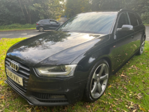 2015 Audi A4 Avant 2.0 Tdi Black Edition in Black — image 4