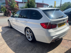 2013 BMW 3 Series 2.0 320d M Sport Touring Euro 5 (s/s) 5dr in White — image 5
