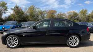 2009 BMW 3 Series 2.0 320d Se Euro 5 4dr in Black — image 4