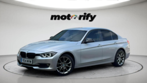 2014 BMW 3 Series 2.0 320d Luxury Auto Euro 5 (s/s) 4dr in Silver — image 2