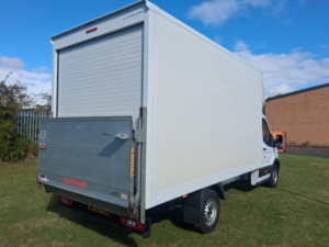 2021 Ford Transit 2.0 350 Ecoblue Luton Tail Lift 2dr Diesel Manual Rwd L4 Euro 6 (s/s) (drw) (130 Ps) in White — image 5