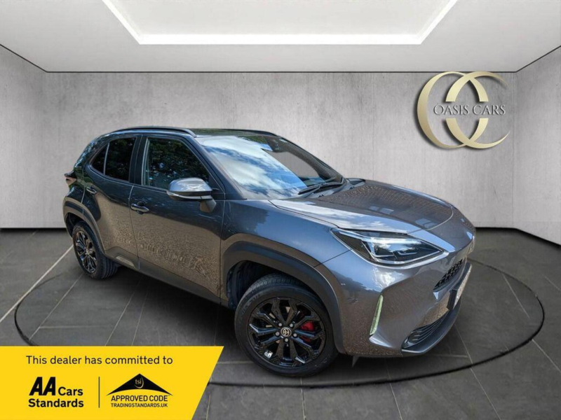 2023 Toyota Yaris Cross 1.5 Vvt-H Design E-CVT Euro 6 (s/s) 5dr in Grey — image 1