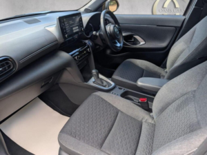 2023 Toyota Yaris Cross 1.5 Vvt-H Design E-CVT Euro 6 (s/s) 5dr in Grey — image 6