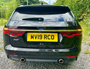 2019 Jaguar Xf 2.0 T 250*portfolio Estate*xenons-Meridian-Fsh-Ulez-Cam-Pronav*superb Rare Example* in Black — image 2