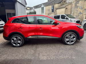 2017 Renault Kadjar 1.2 Dynamique S Nav Tce 130 in Red — image 3