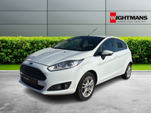 2017 Ford Fiesta Hatchback 2012 - 2017 in White — image 3