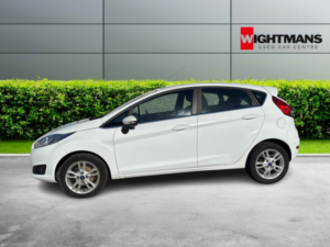 2017 Ford Fiesta Hatchback 2012 - 2017 in White — image 4