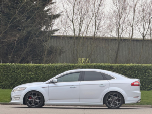 2014 Ford Mondeo 2.2 Tdci Titanium X Sport Euro 5 5dr in White — image 4