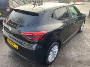 2020 Renault Clio 1.5 Blue Dci Iconic Hatchback 5dr Diesel Manual Euro 6 (s/s) (85 Ps) in Black — image 4