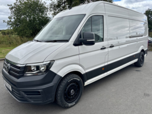 2022 Volkswagen Crafter 2.0 Tdi Cr35 Business Lwb 6 Speed in White — image 2