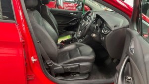 2017 Vauxhall Astra 1.4i Turbo Elite Euro 6 5dr in Red — image 2