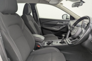 2023 Nissan Qashqai 1.3 Dig-T Mhev Acenta Premium SUV 5dr Petrol Hybrid Manual Euro 6 (s/s) (140 Ps) in White — image 3
