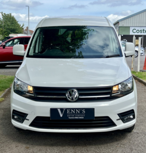 2016 Volkswagen Caddy Maxi 2.0 Tdi C20 Bluemotion Tech Highline in White — image 2
