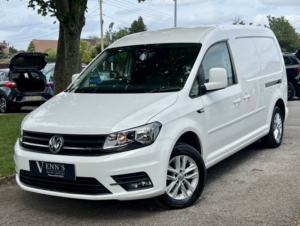 2016 Volkswagen Caddy Maxi 2.0 Tdi C20 Bluemotion Tech Highline in White — image 3