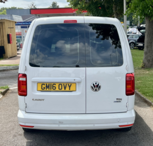 2016 Volkswagen Caddy Maxi 2.0 Tdi C20 Bluemotion Tech Highline in White — image 6