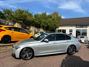 2017 BMW 3 Series 3.0 330d M Sport Auto Euro 6 (s/s) 4dr in Silver — image 5