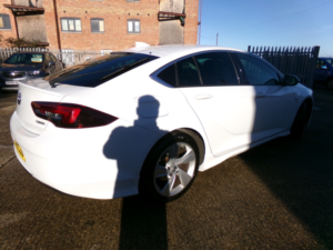 2018 Vauxhall Insignia 1.5 I Turbo Sri Vx Line Nav in White — image 4