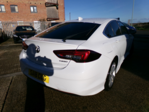 2018 Vauxhall Insignia 1.5 I Turbo Sri Vx Line Nav in White — image 5