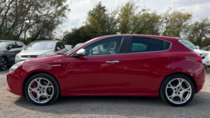 2013 Alfa Romeo Giulietta 1.4 Tb Multiair Sportiva Euro 5 (s/s) 5dr in Red — image 4