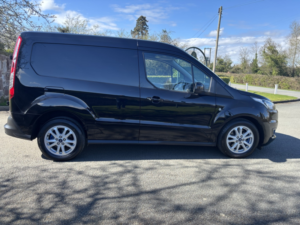 2022 Ford Transit Connect 1.5 Tdci Limited Auto 240 Van Swb 120ps Eu6 Ulez in Black — image 5
