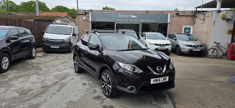 2014 Nissan Qashqai 1.6 Dci Tekna in Black — image 1