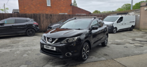 2014 Nissan Qashqai 1.6 Dci Tekna in Black — image 2