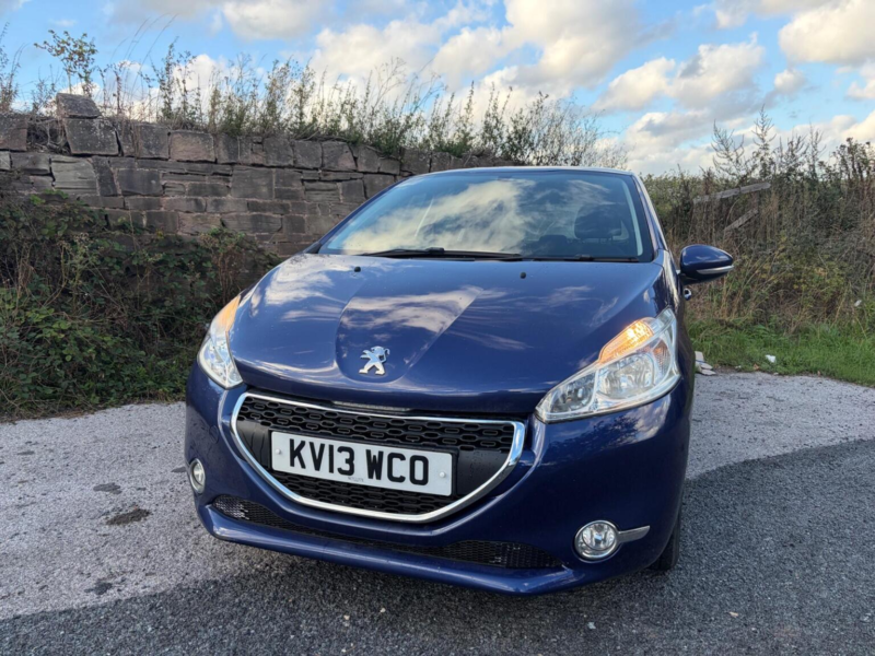 2013 Peugeot 208 1.2 Vti Active Euro 5 5dr in Blue — image 2