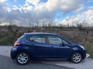 2013 Peugeot 208 1.2 Vti Active Euro 5 5dr in Blue — image 6