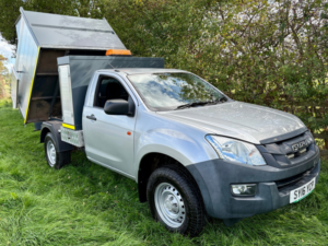2016 Isuzu D-Max 2.5 Td Pickup 2dr Diesel Manual 4x4 (192 G/km, 161 Bhp) in Silver — image 2
