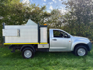2016 Isuzu D-Max 2.5 Td Pickup 2dr Diesel Manual 4x4 (192 G/km, 161 Bhp) in Silver — image 3