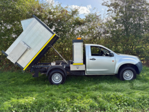 2016 Isuzu D-Max 2.5 Td Pickup 2dr Diesel Manual 4x4 (192 G/km, 161 Bhp) in Silver — image 4