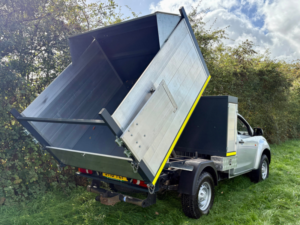 2016 Isuzu D-Max 2.5 Td Pickup 2dr Diesel Manual 4x4 (192 G/km, 161 Bhp) in Silver — image 6