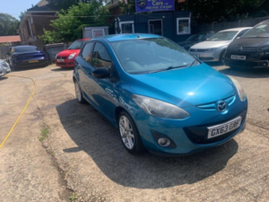2013 Mazda Mazda2 1.3 Venture Euro 5 5dr in Blue — image 3