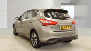 2015 Nissan Pulsar 1.5 Dci Tekna Diesel Grey 5dr 1 Keeper+low Tax in Grey — image 2