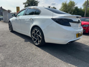 2016 Vauxhall Insignia 1.6 Cdti Sri Vx Line Nav Euro 6 (s/s) 5dr in White — image 5
