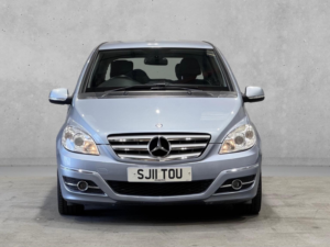 2011 Mercedes-Benz B Class 1.5 B160 Sport CVT 5dr in Blue — image 5