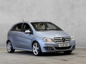 2011 Mercedes-Benz B Class 1.5 B160 Sport CVT 5dr in Blue — image 6