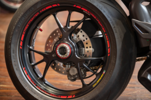 2022 Ducati Streetfighter V4s *lots Of Upgrades - 1 Former Keeper* in Red — image 5