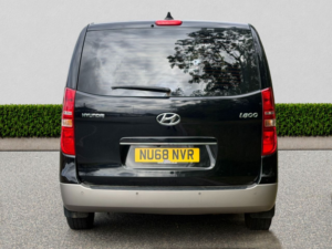 2018 Hyundai I800 2.5 Crdi Se Nav MPV 5dr Diesel Manual Euro 6 (136 Ps) in Black — image 6