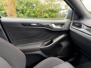 2020 Ford Focus 1.0 T Ecoboost Mhev St-Line Edition in Blue — image 4