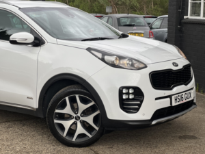 2016 Kia Sportage 1.6 T-Gdi Gt-Line in White — image 4