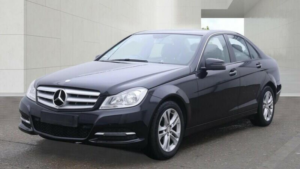 2013 Mercedes-Benz C Class 1.6 C180 Blueefficiency Executive Se G-Tronic+ Euro 5 (s/s) 4dr in Black — image 3