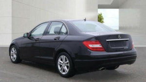 2013 Mercedes-Benz C Class 1.6 C180 Blueefficiency Executive Se G-Tronic+ Euro 5 (s/s) 4dr in Black — image 4
