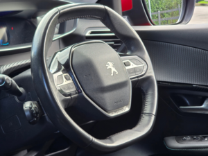 2020 Peugeot 208 1.2 Puretech Allure Hatchback 5dr Petrol Manual Euro 6 (s/s) (100 Ps) in Red — image 5