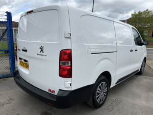 2021 Peugeot Expert 1.5 Bluehdi 1200 Professional in White — image 4